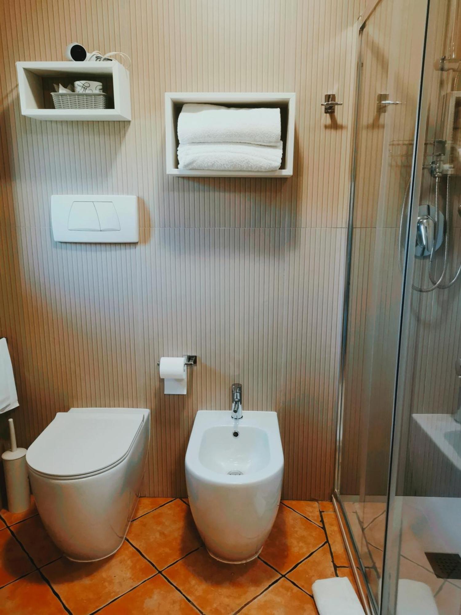 Prossedi Hotel Piscina La Suite מראה חיצוני תמונה