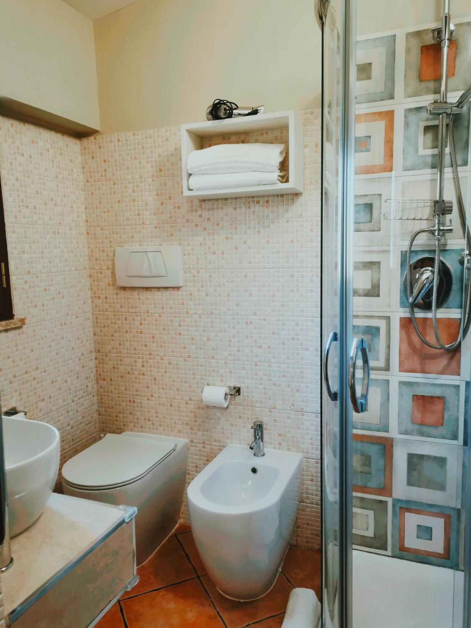 Prossedi Hotel Piscina La Suite מראה חיצוני תמונה